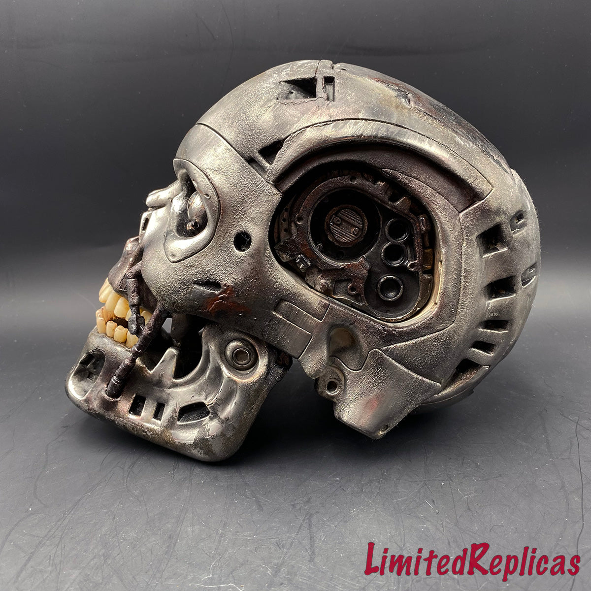 Terminator T-800 Metal Skull Sculpture – The Graflex Shop