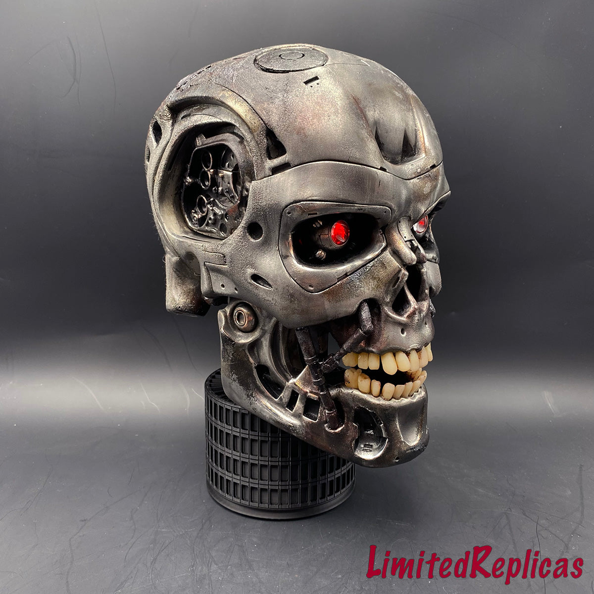 Terminator T-800 Metal Skull Sculpture – The Graflex Shop